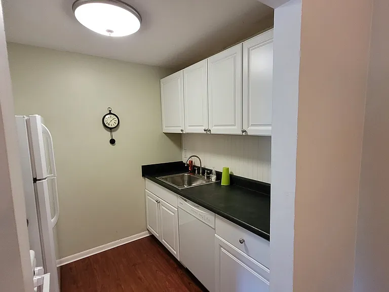 580 Mesa Dr #201 — Photo 18