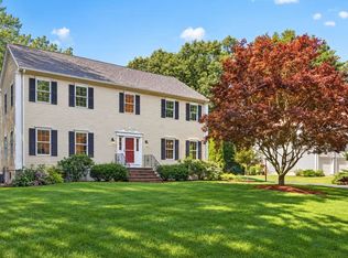 76 McLean St, Wellesley, MA 02481