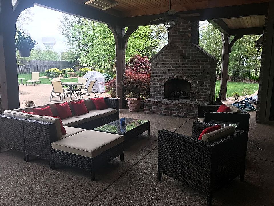 2nd image of 6000 Merion Dr