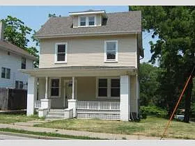 716 W 9th St photo 1