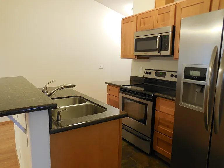 905 W Fremont Ave #A — Photo 4