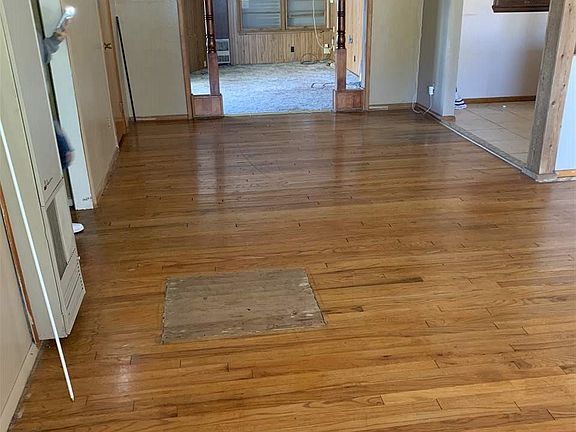 5th image of 1206 NW Logan Ave