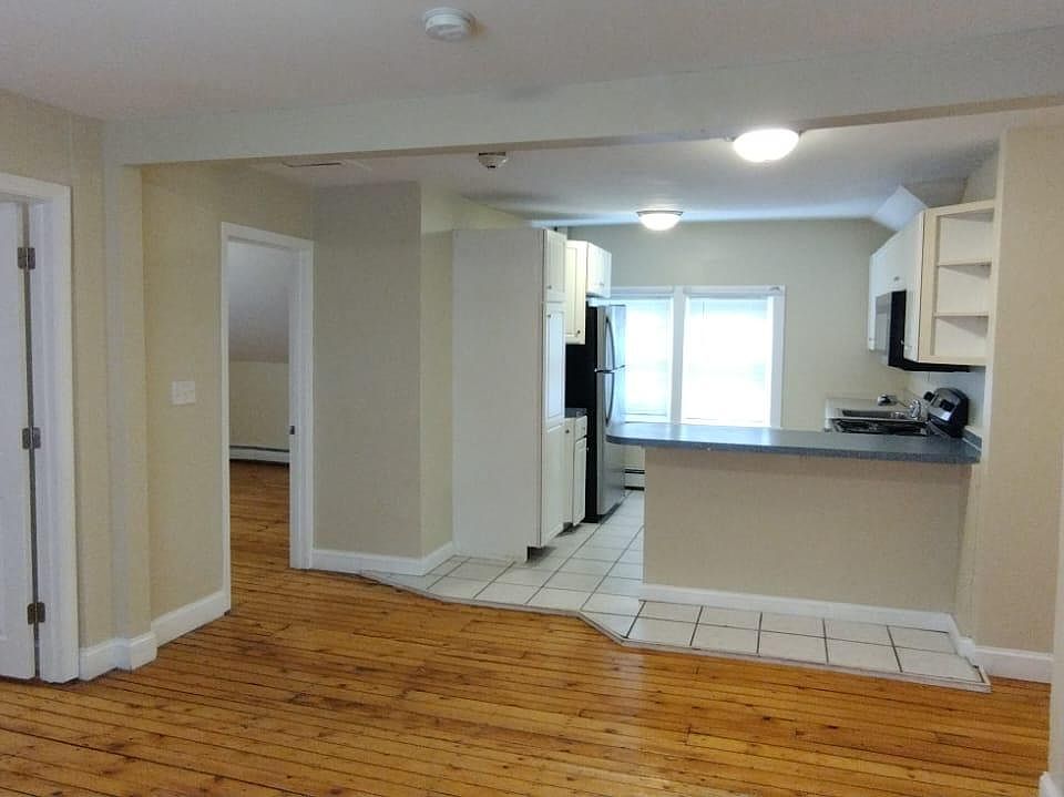 12 Fairview Ave West Warwick RI Zillow