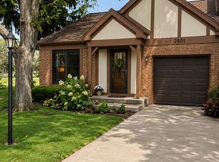 2801 Ashton Ct, Westchester, IL 60154
