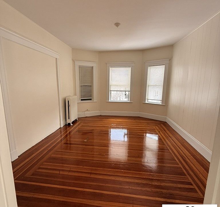 1st image of 124 Hillside Rd #2