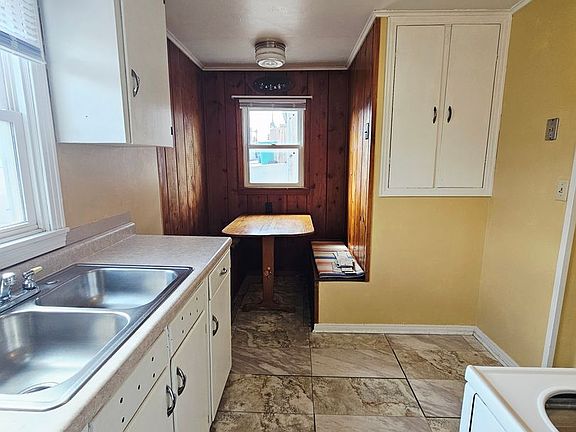 5th image of 334 Saint Patrick St #Up