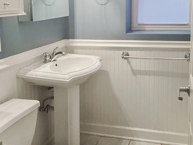626 W Roscoe St #1 — Photo 10