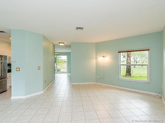 4th image of 625 NW 170th Ter