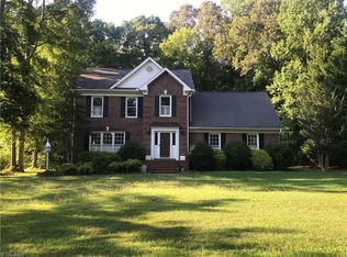 768 Holly Grove Dr, Randleman, NC 27317