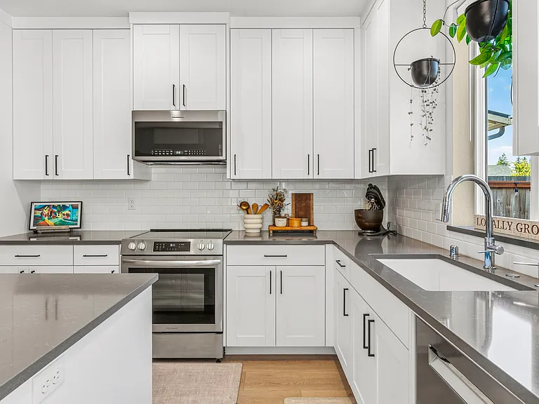 10001 NE 44th Ct — Photo 12