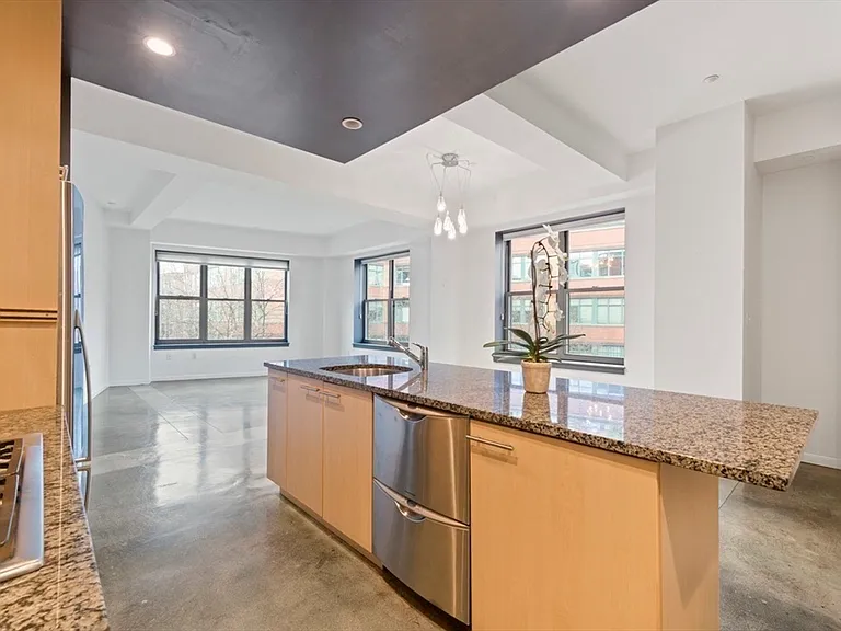 1166 Washington St #303 — Photo 6