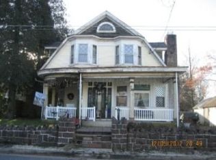 36 Lincoln Ave, Reinholds, PA 17569