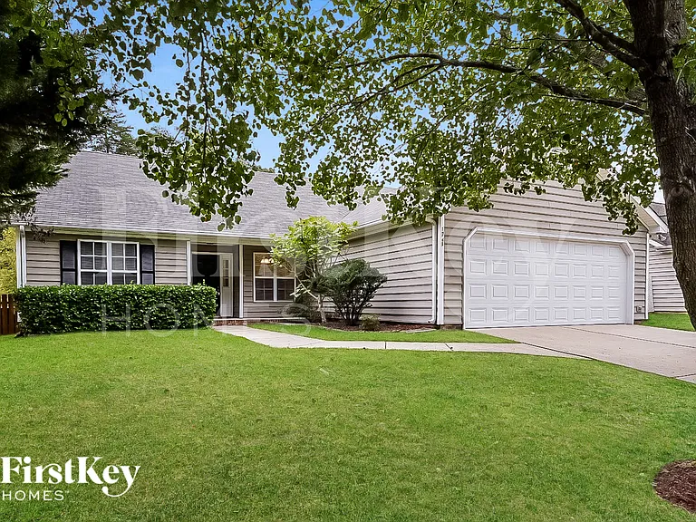 1711 Kildare Woods Dr — Photo 3