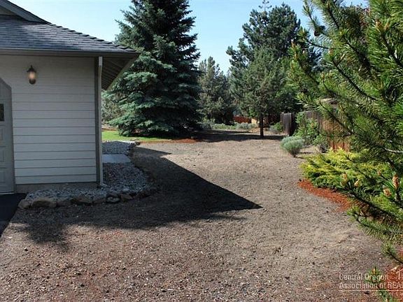 4th image of 61304 SE King Josiah Pl