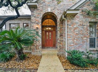 17 Inwood Ridge Dr, San Antonio, TX 78248