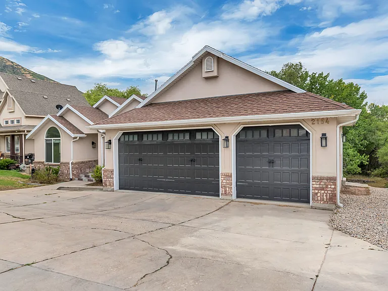 2154 E Wasatch Blvd — Photo 36