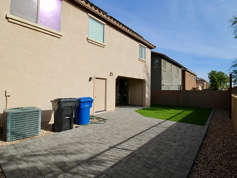 15447 W Poinsettia Dr — Photo 31