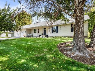 231 Concord Ln, Zillah, WA 98953