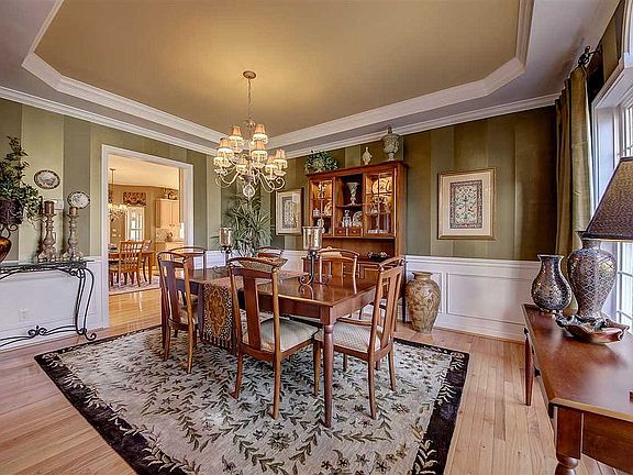 4th image of 10024 Glensprings Pl