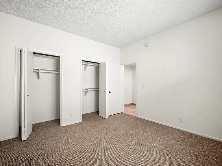 1252 Granville Ave #6 — Photo 8