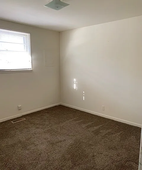 916 Virginia Ave #B — Photo 3