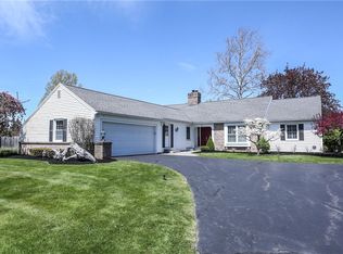 6 Hastings Cir, Pittsford, NY 14534