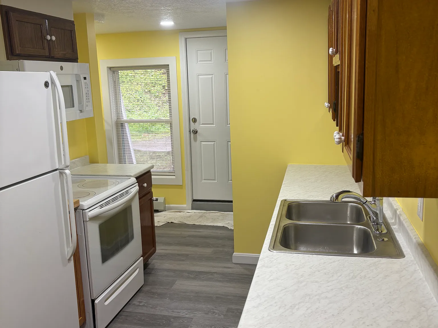 2 bed, $2,000 — Photo 1