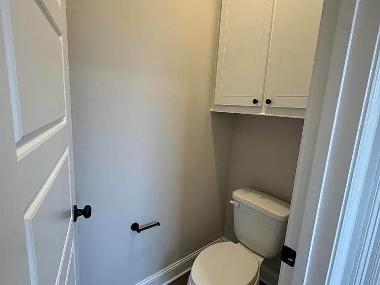 706 Kathleen Way — Photo 17