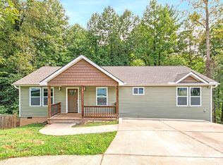 112 Tail Feather Ln, Candler, NC 28715