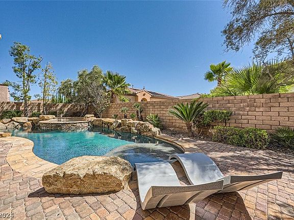 4th image of 12025 Aragon Springs Ave