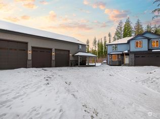 8619 Golden Valley Dr, Maple Falls, WA 98266