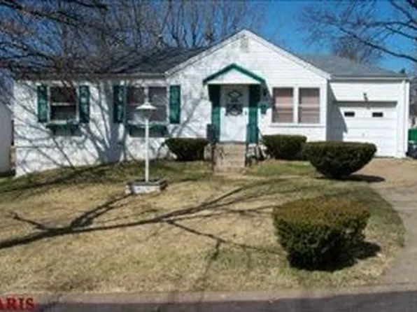1219 Laire Dr, Saint Louis, MO 63137