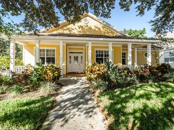 8048 Willow Ct, Seminole, FL 33776