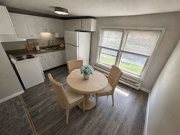 3rd image of 234 S Main St APT 1