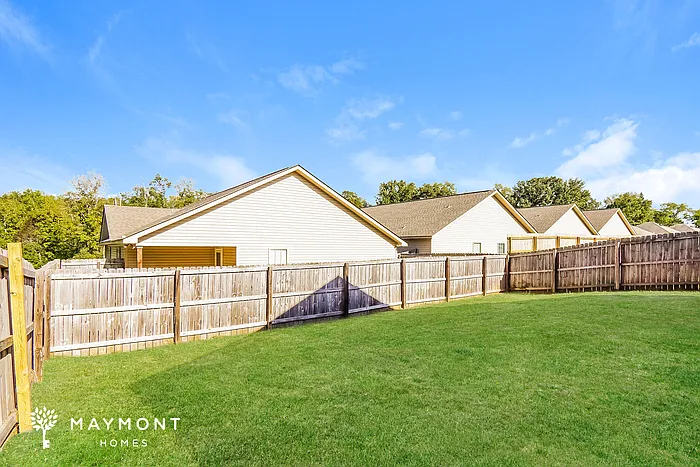 16346 Creek Dr — Photo 2