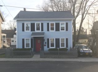7 Center St, Beacon, NY 12508