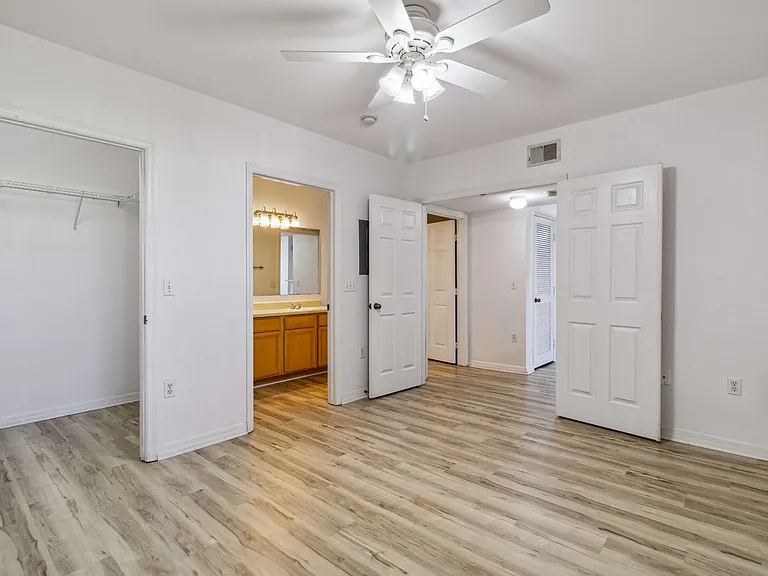 1125 Villagio Cir #207 — Photo 16
