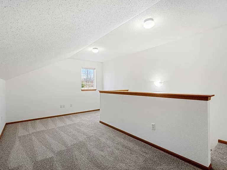 400 Stonefield Cir — Photo 11