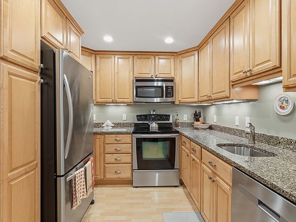 5th image of 1321 Worcester Rd APT 104