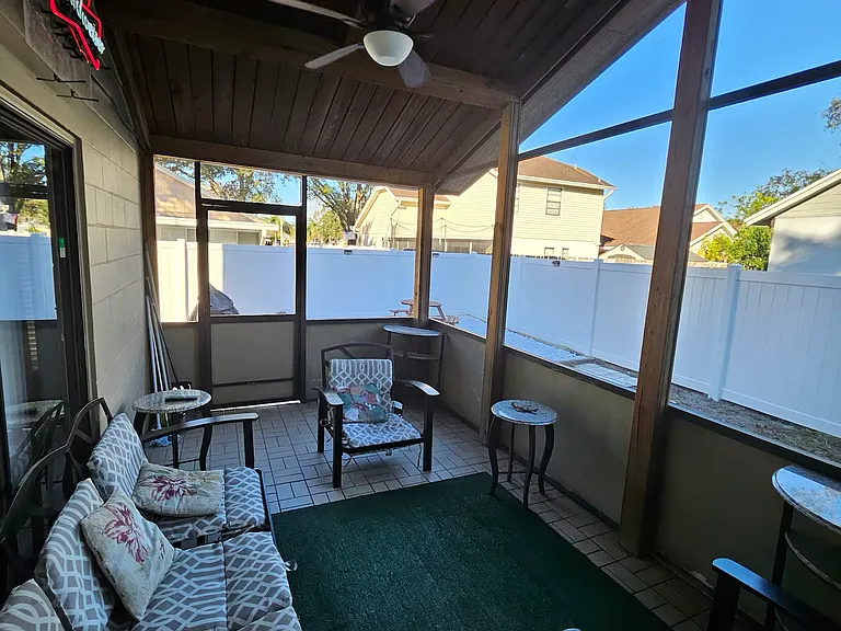 5485 Friarsway Dr — Photo 24