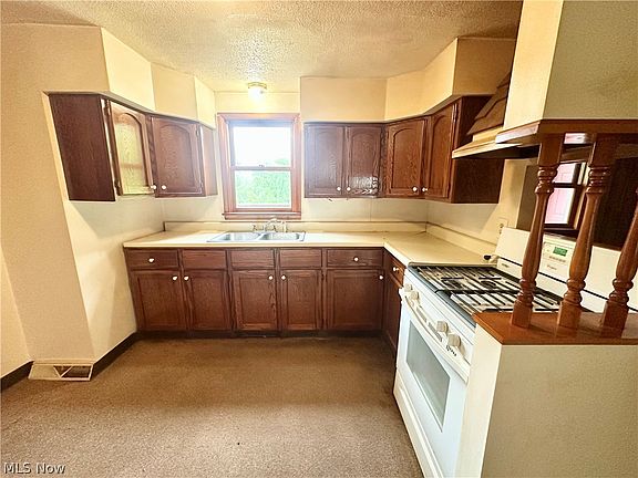 5th image of 415 Genteel Ridge Rd