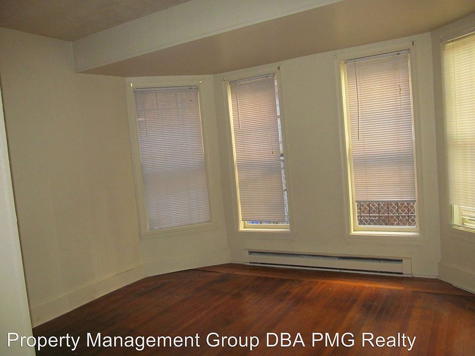2nd image of 2127 Spring Garden St APT 1R