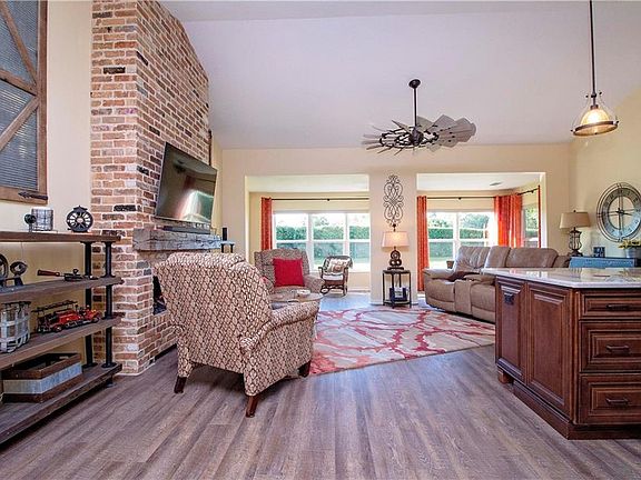 5th image of 1202 Litchfield Dr
