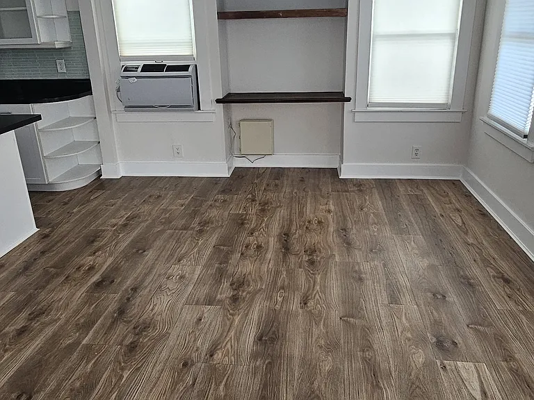 1315 E Broadway — Photo 8