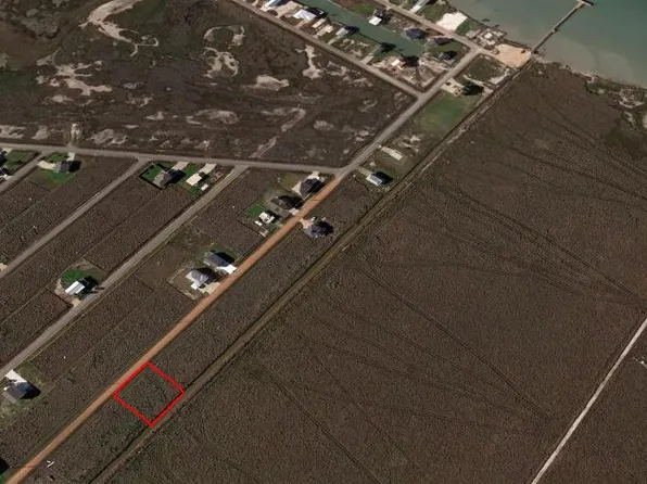 26-27 Northview Dr, Rockport, TX 78382