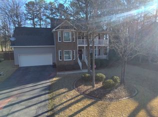 226 Saint Augustine Dr, Greenwood, SC 29649