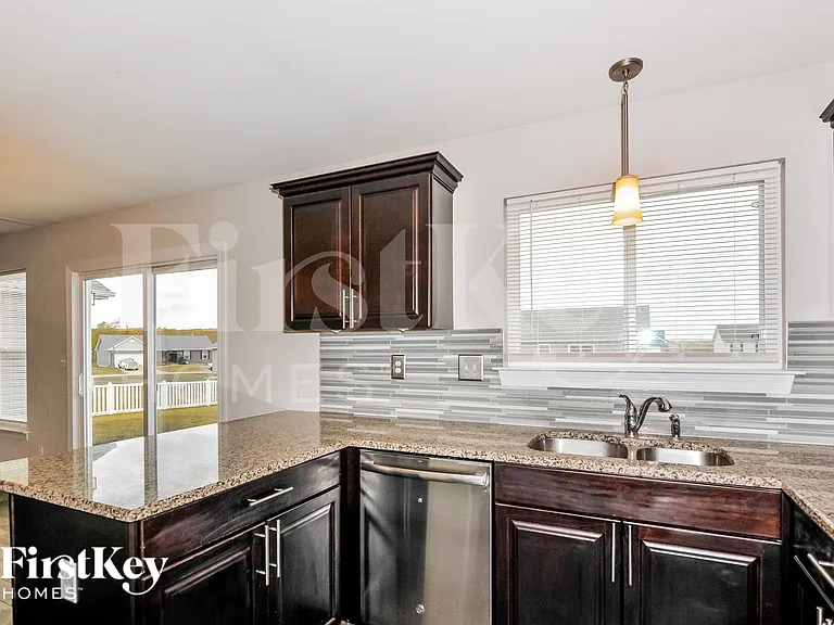 159 Hadley Grove Dr — Photo 6