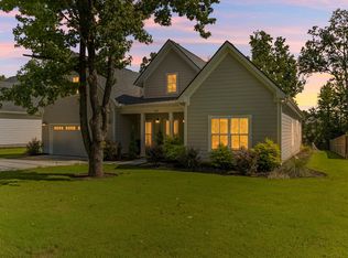 127 Berry Dr, Greenville, SC 29607