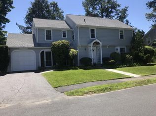 9 Leicester Rd, Marblehead, MA 01945