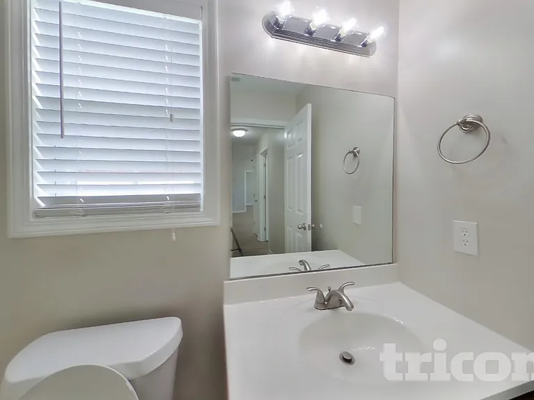 9023 Nevada Ave — Photo 12